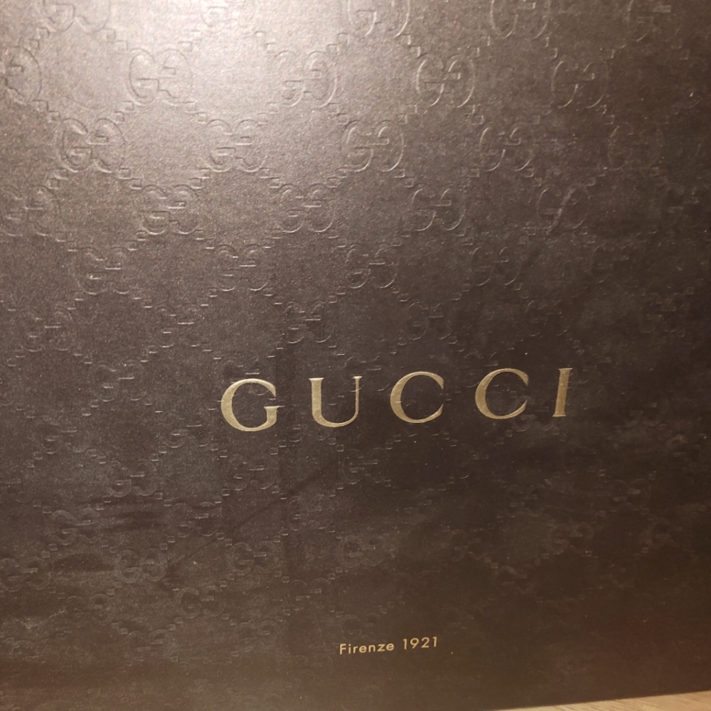 Gucci size 9